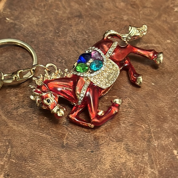 NWT Boutique 🐴 Giddy-Up Red Horse Keychain - Picture 4 of 8